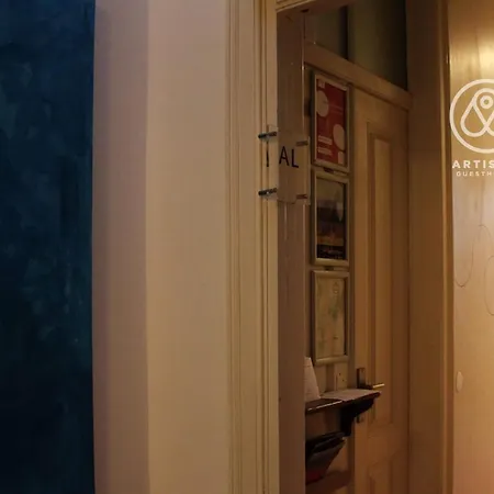 ゲストハウス Artistic *